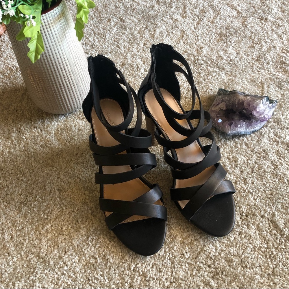 Universal Thread Strappy Black Sandals